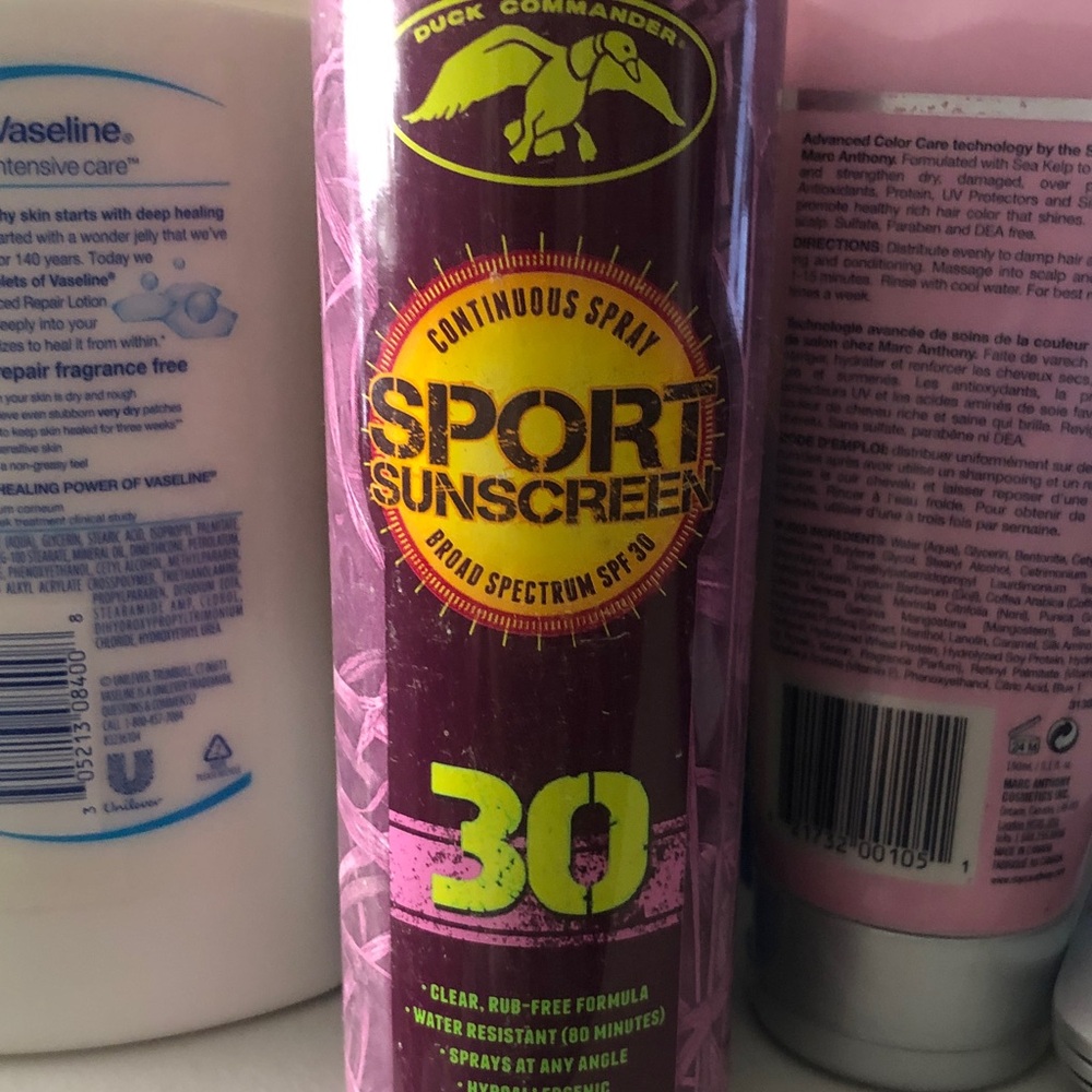 Duck Commander Purple Sport Sunscreen Spray SPF 30